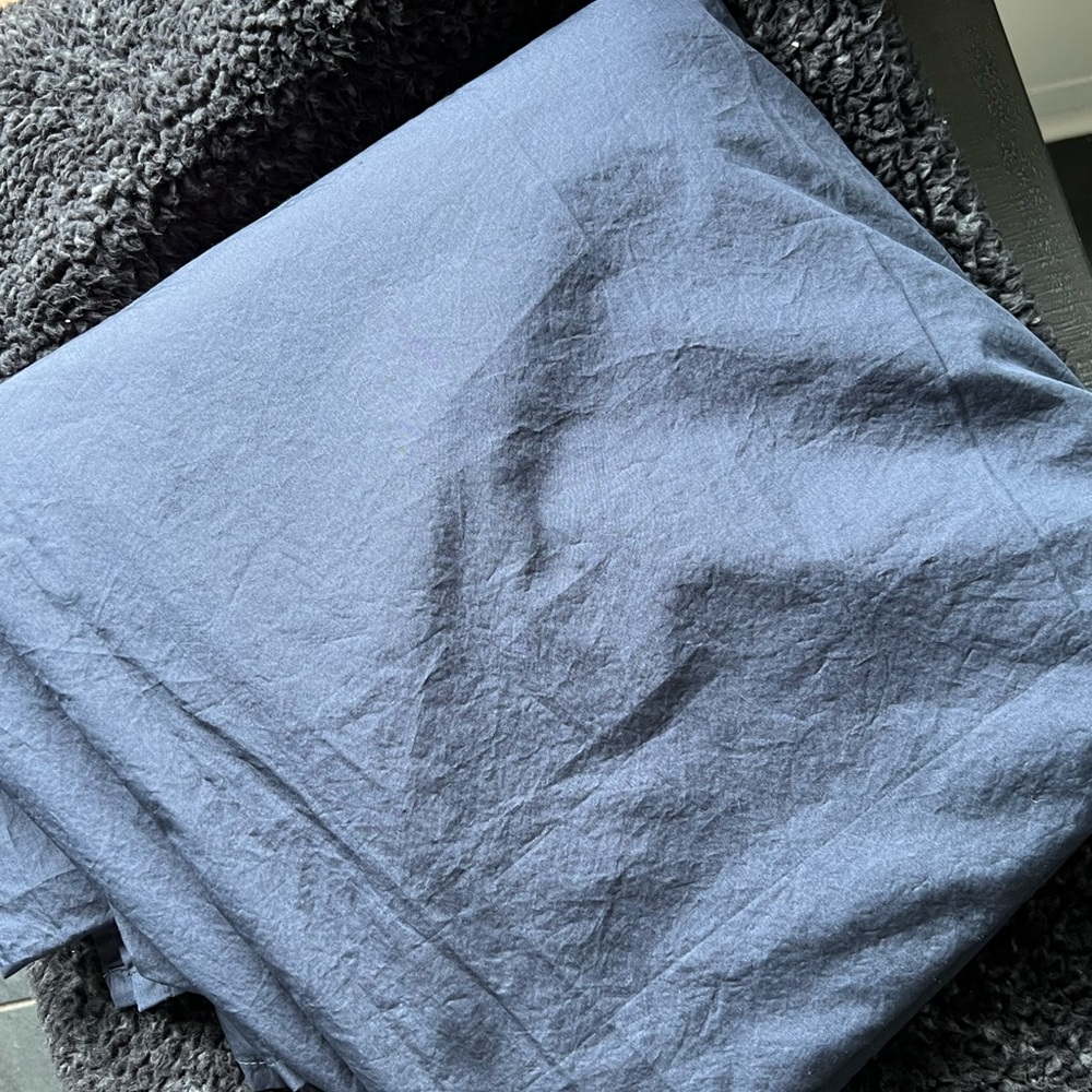 Bedding queen size flat sheet only. Blue. Organic 100 cotton percale. Casper.